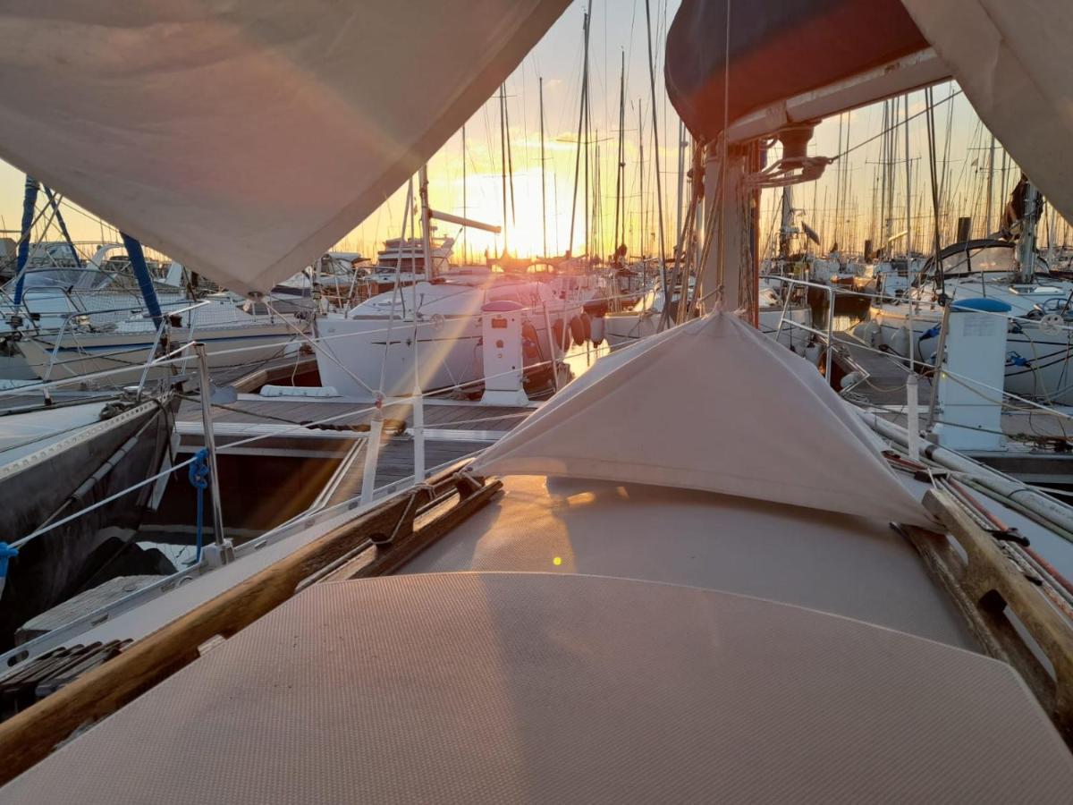 Sejour Insolite - Voilier A Quai A La Rochelle Ла Рошел Екстериор снимка